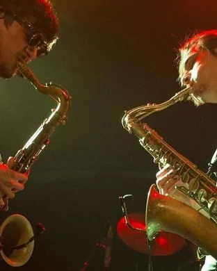 One Night of Queen - Gary Mullen and The Works