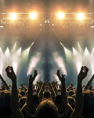 Live concert by Khamari