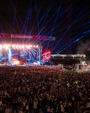 Live concert by SZN4