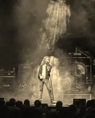 Kashmir - The Led Zeppelin Experience