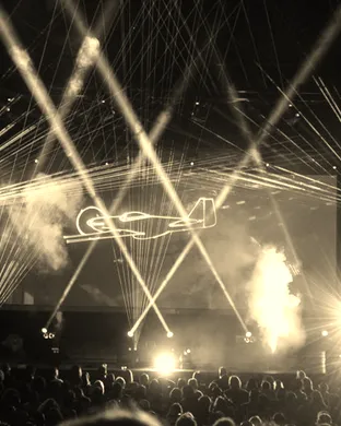 Live concert by Pink Floyd Laser Spectacular