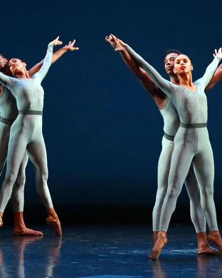 Celtic Throne II theatre performance